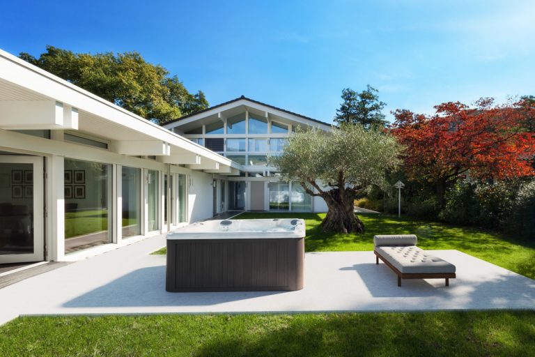 Outdoor Jacuzzi Hot Tub Installation